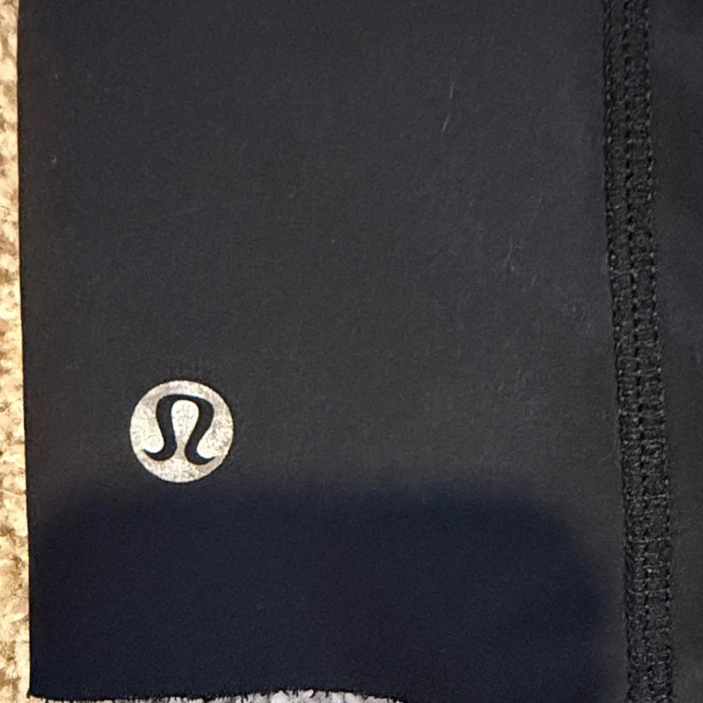 Lululemon high waisted shorts - Picture 3 of 4